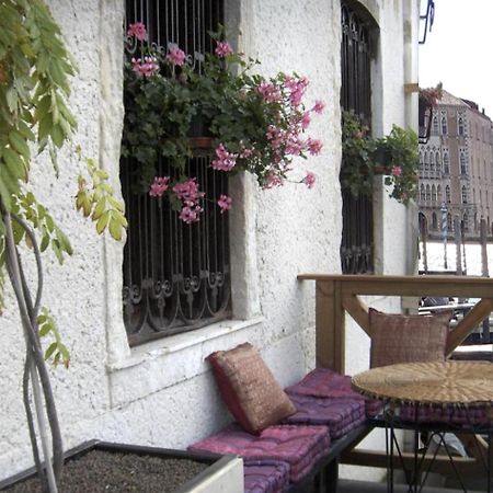 Honeymoon Suite On Grand Canal Венеція Екстер'єр фото
